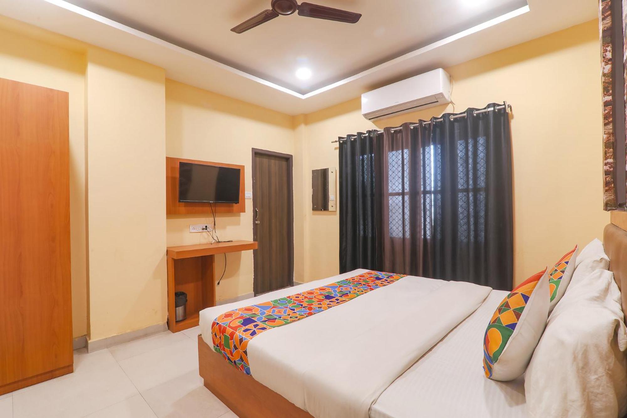 Fabhotel Swarn Banquet Kakarmatha Экстерьер фото