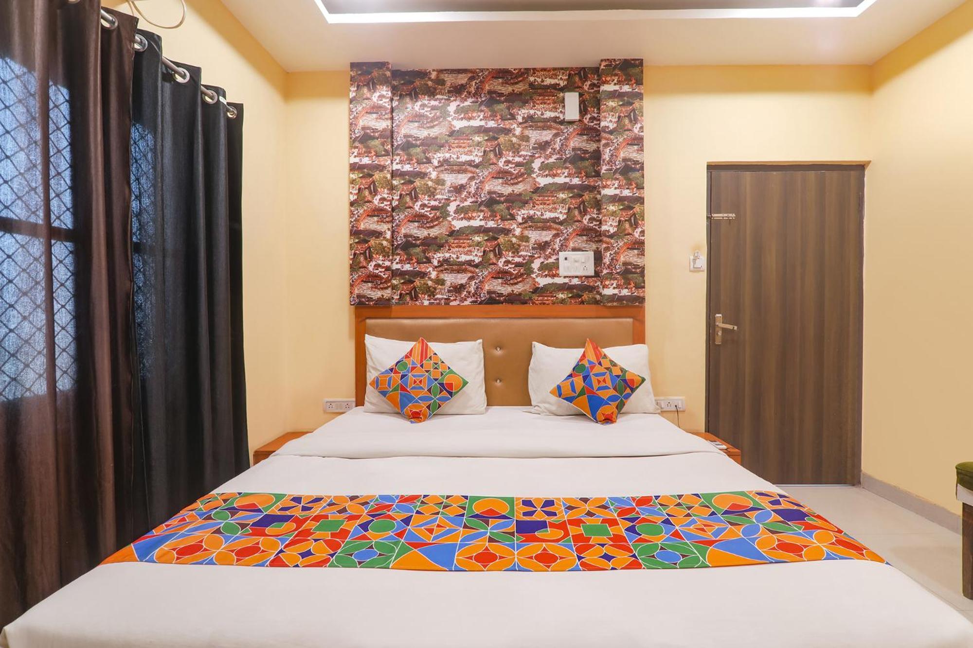 Fabhotel Swarn Banquet Kakarmatha Экстерьер фото