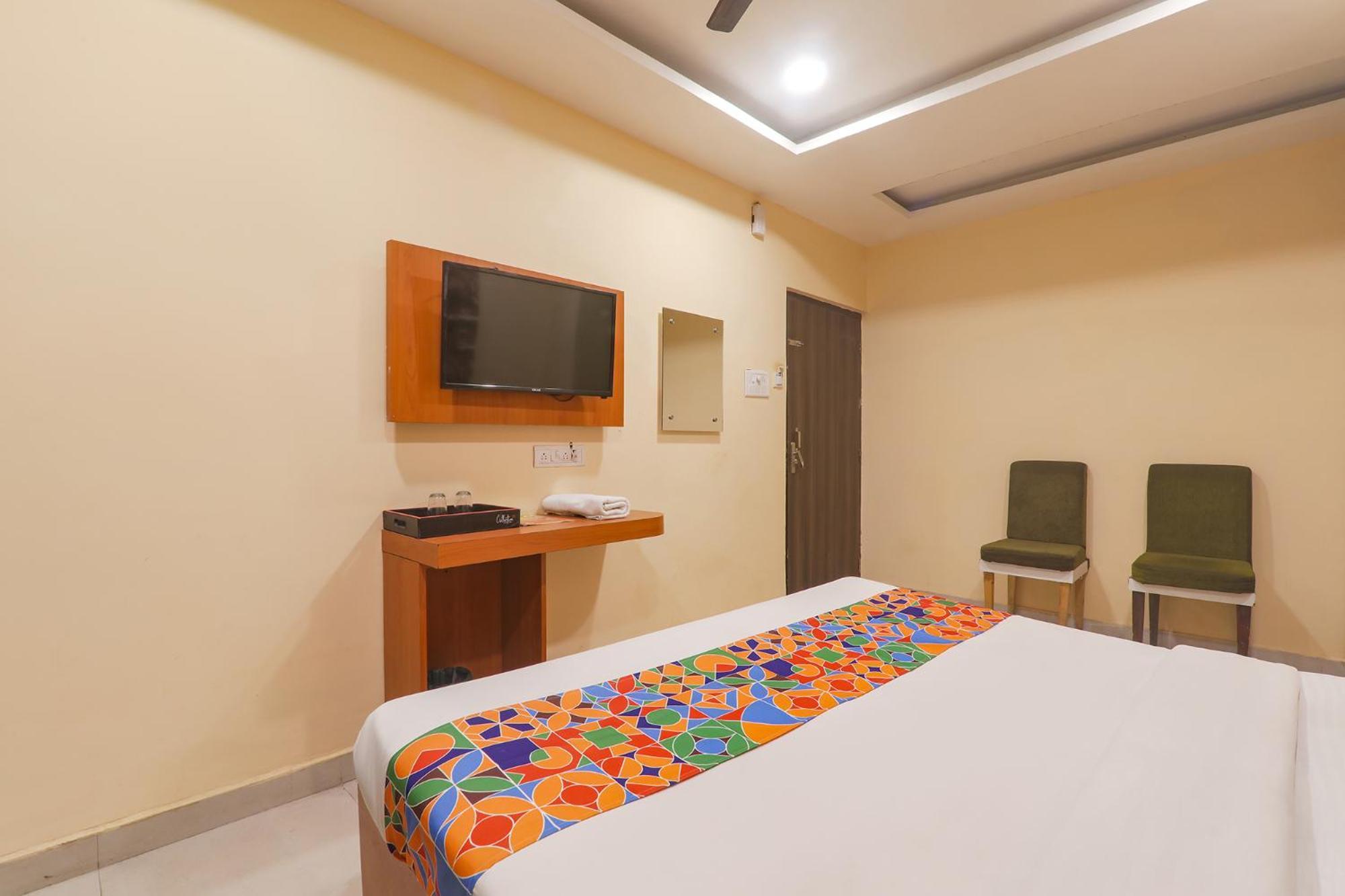 Fabhotel Swarn Banquet Kakarmatha Экстерьер фото