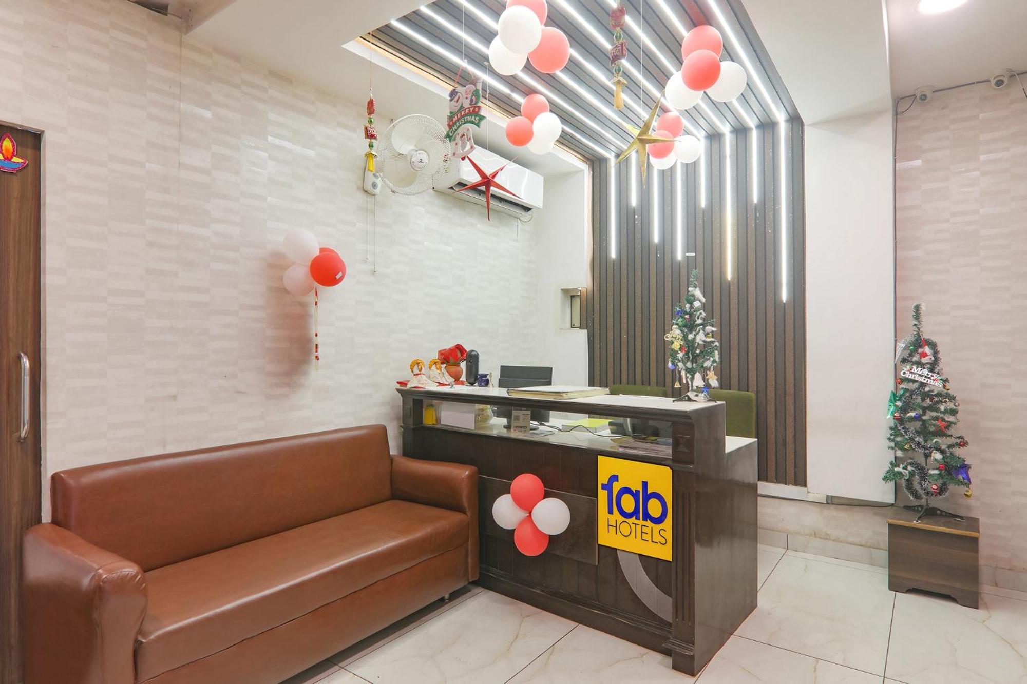 Fabhotel Swarn Banquet Kakarmatha Экстерьер фото