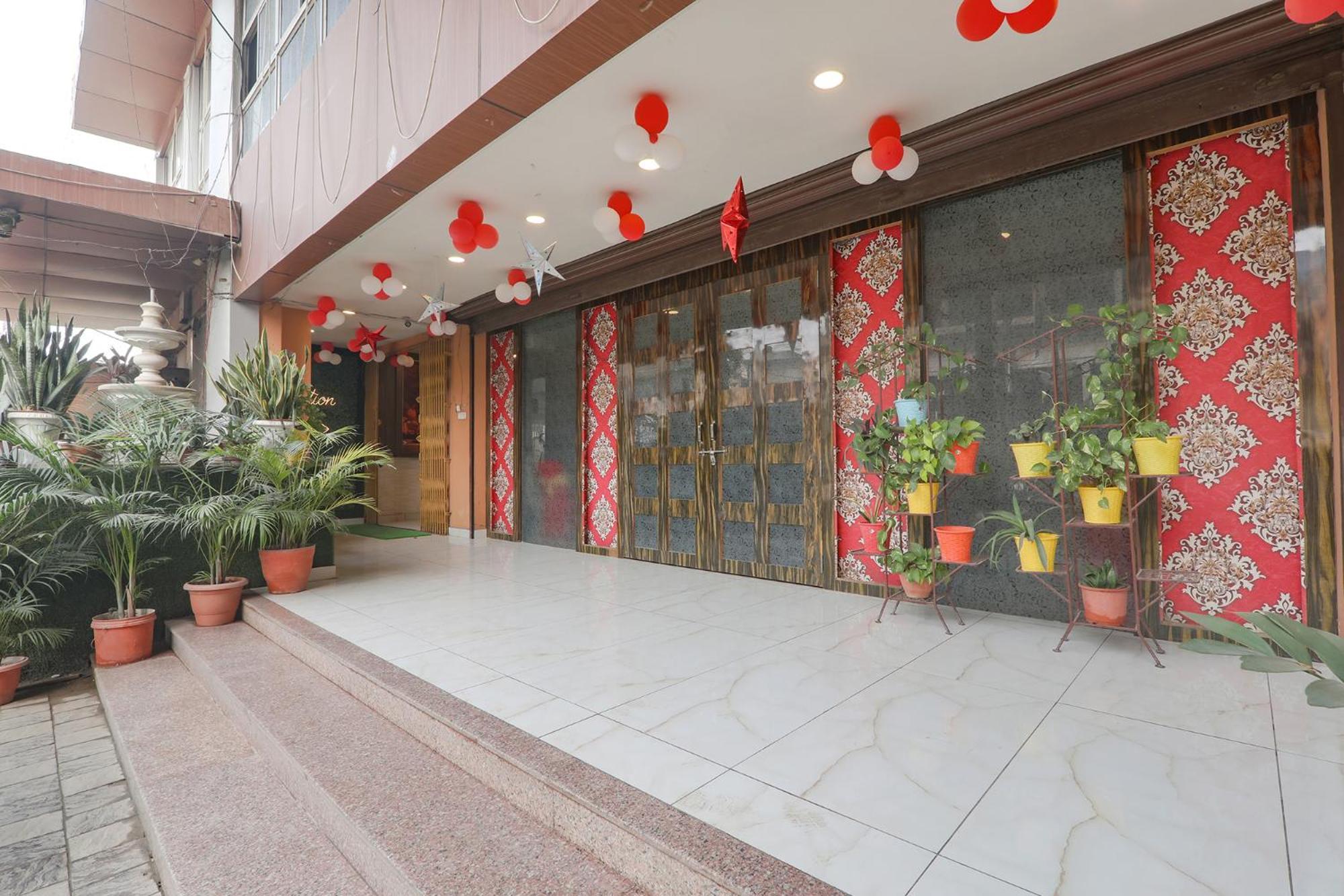 Fabhotel Swarn Banquet Kakarmatha Экстерьер фото